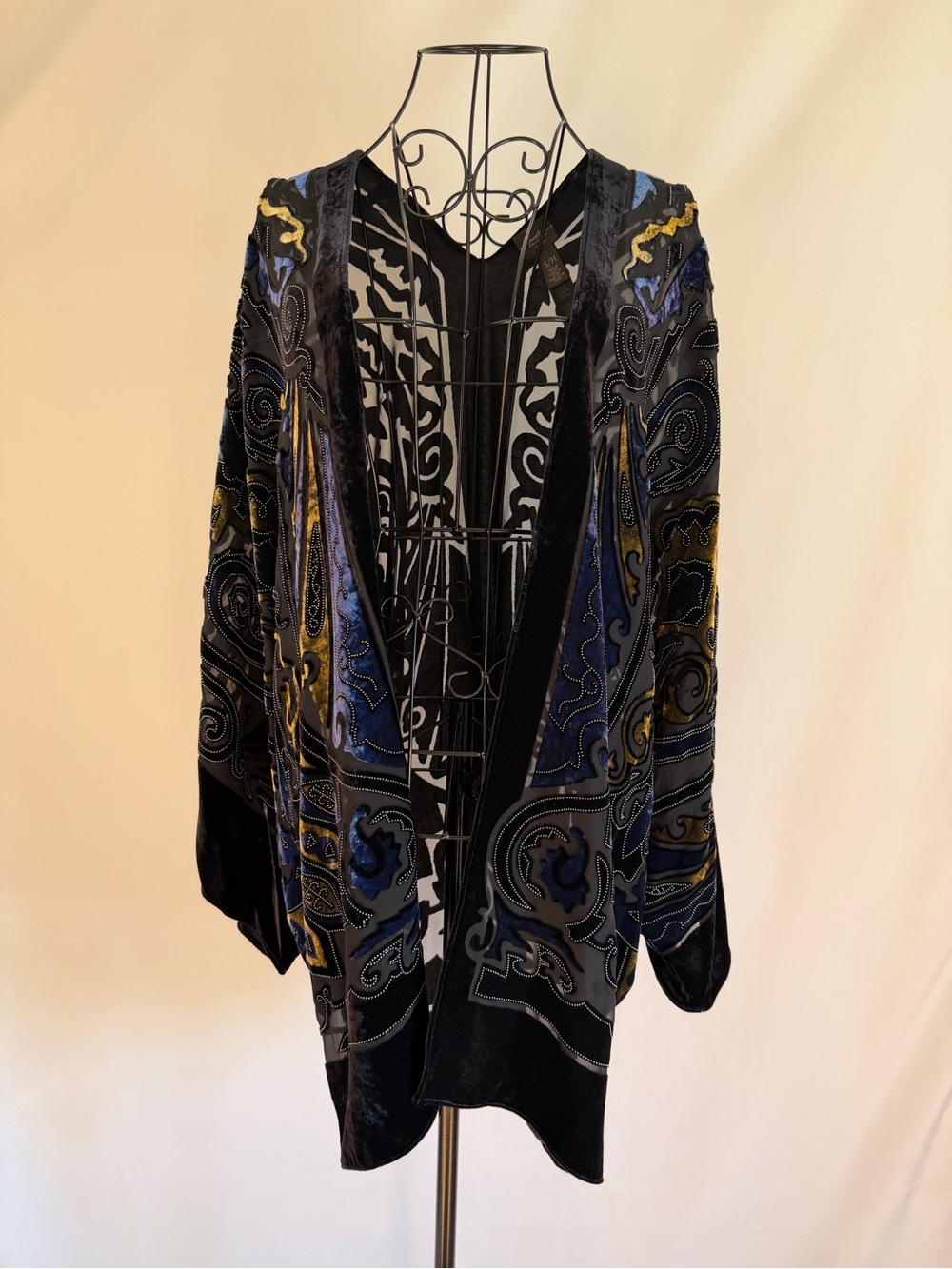 Chico's Travelers Collection S/M Black and Gray Print Top